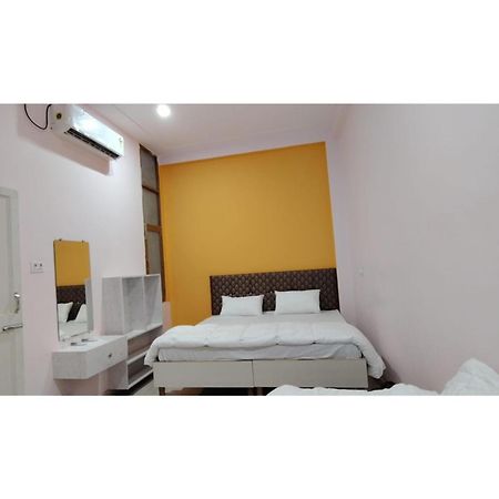 Shree Puram Hotel Варанаси Екстериор снимка